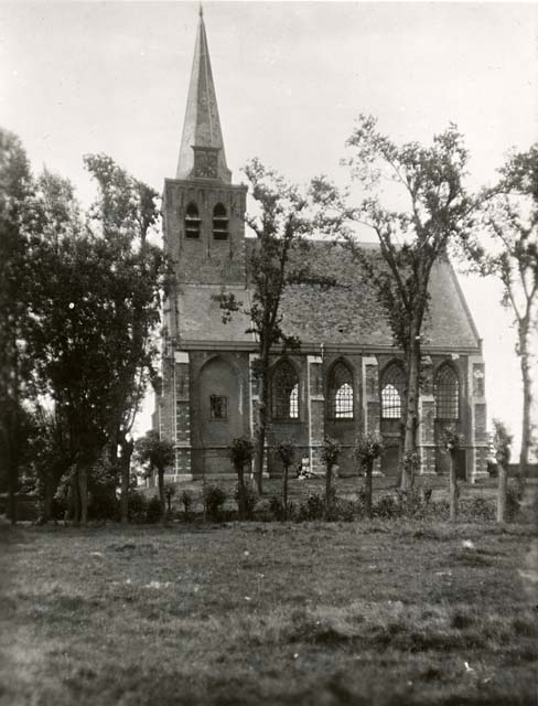 De kerk van 't Woudt ca. 1950