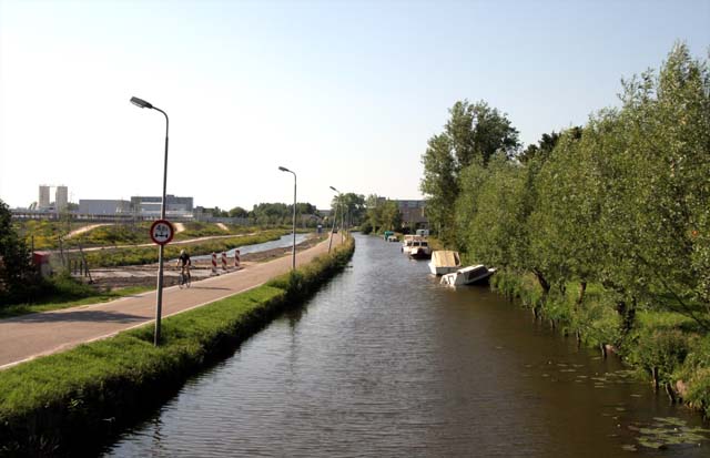 De Noordhoornseweg en -watering 2007
